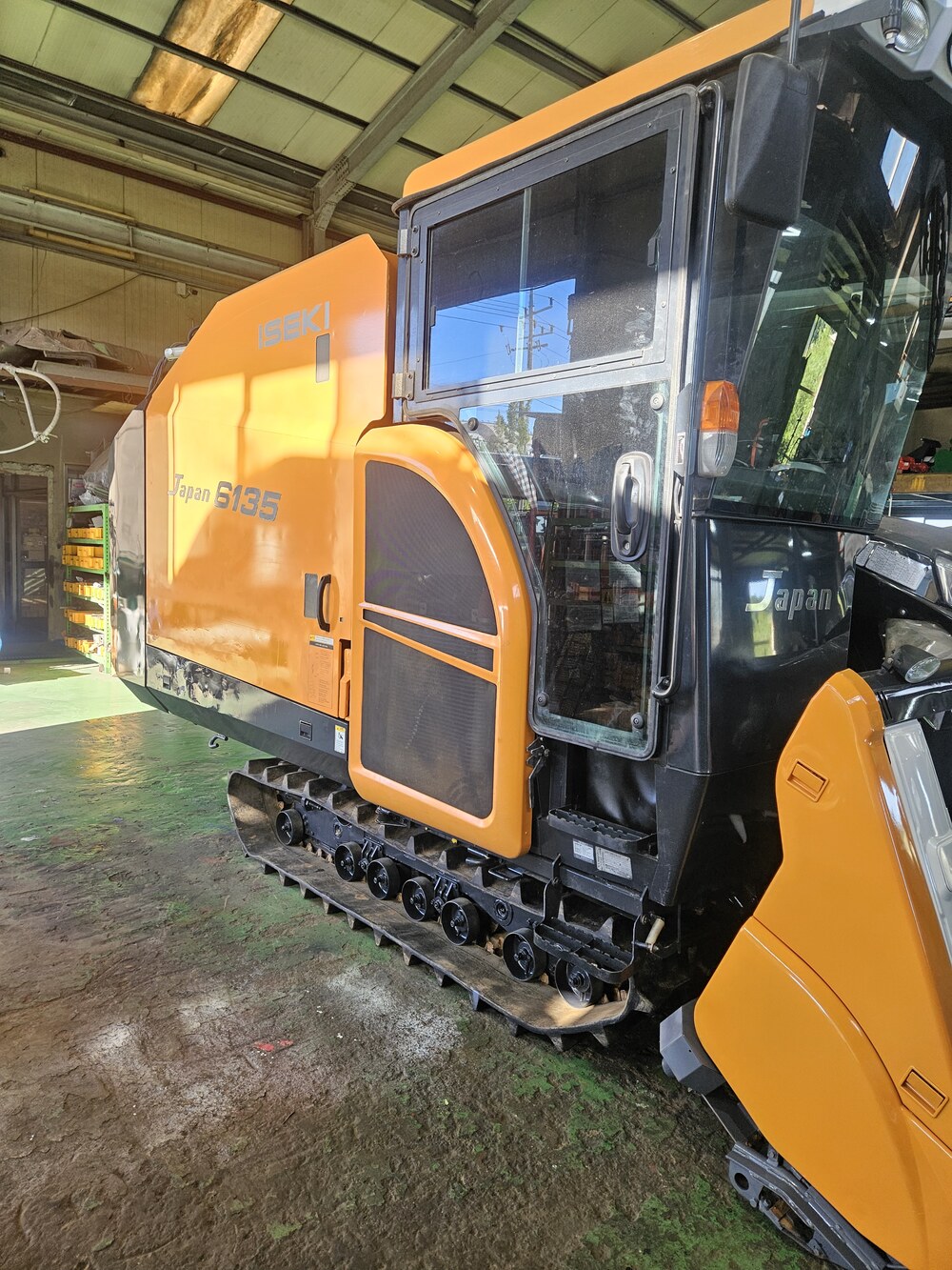  Combine Harvester HJ6135 (6Rows) 뒤우측면