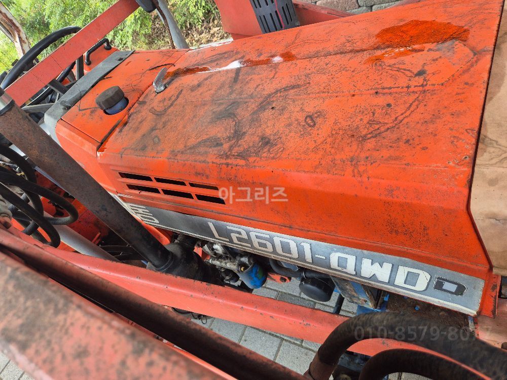 대동 트랙터 L2601-4WD (26마력) 뒤우측면