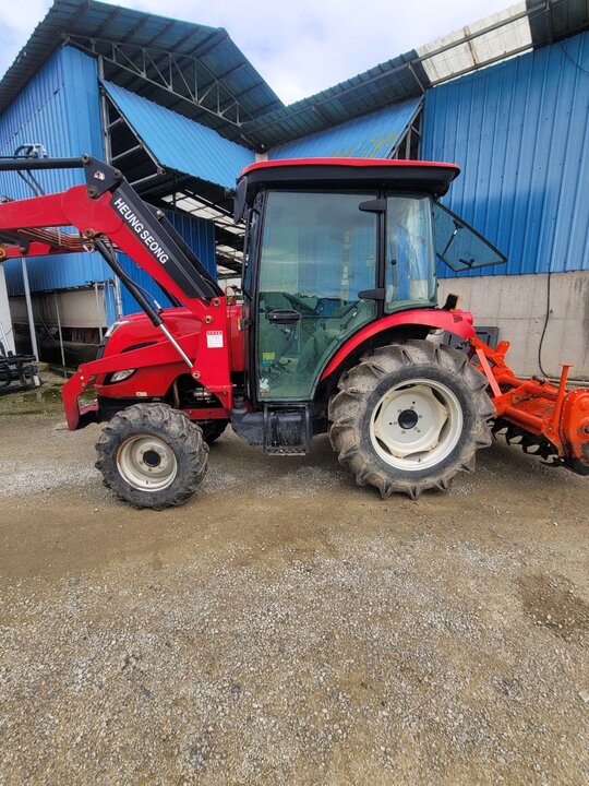 TYM Tractor TE58C (55hp) 앞좌측면