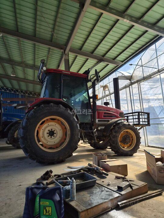Yanmar Tractor FK89595 (95hp) 앞좌측면