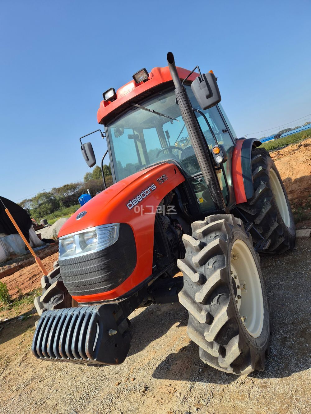 Daedong Tractor TS70 (68hp) 뒤우측면