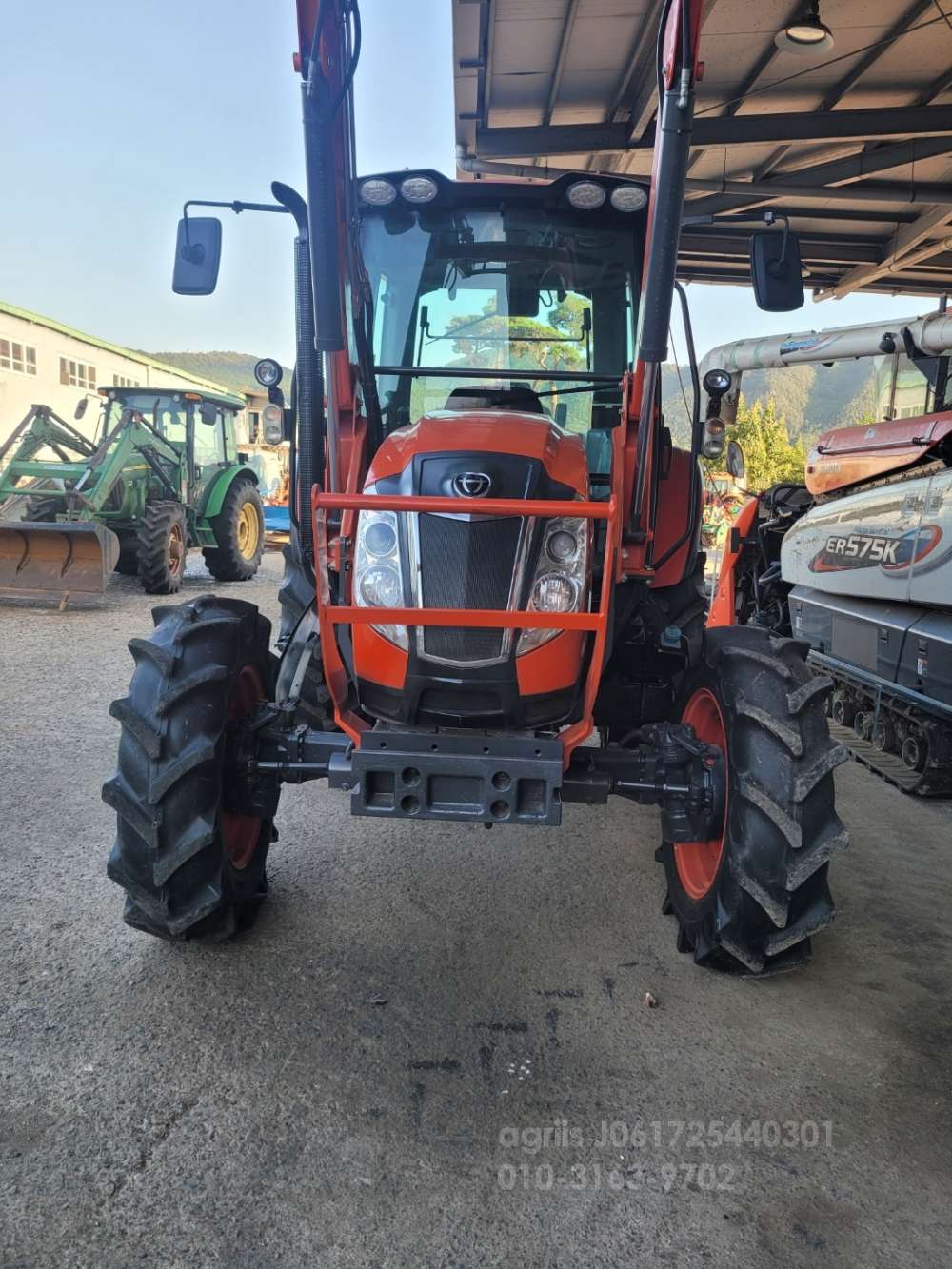 Daedong Tractor PX800 (80hp) 앞좌측면