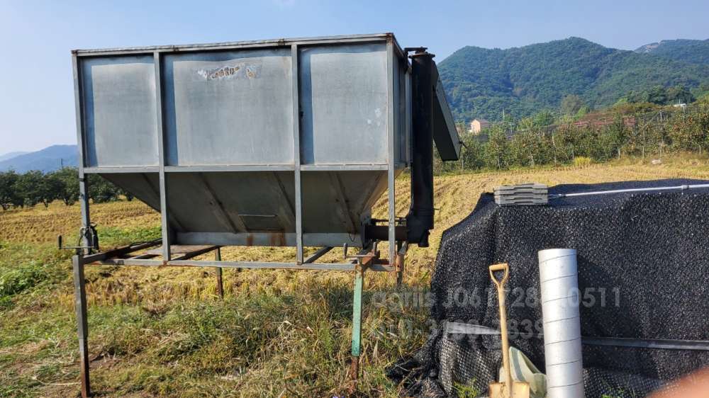  벼곡물통 벼곡물통 측면