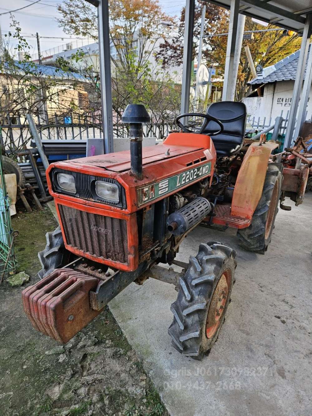 Daedong Tractor L2202 (22hp) 측면