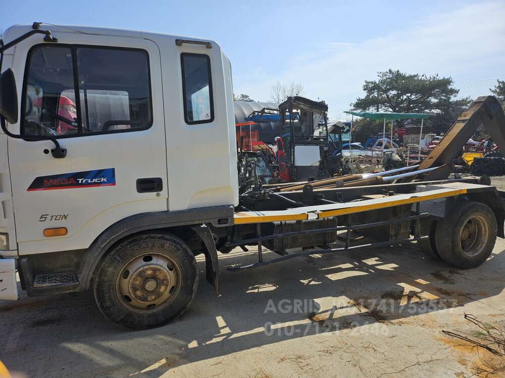 Hyundai 암롤트럭 암롤트럭  뒤우측면