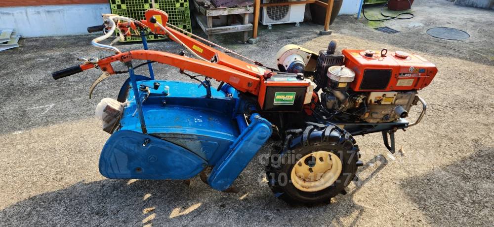 대동 경운기 DT10 뒤우측면