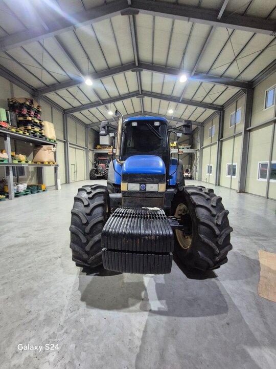 NewHolland Tractor TM155 (150hp) 앞좌측면