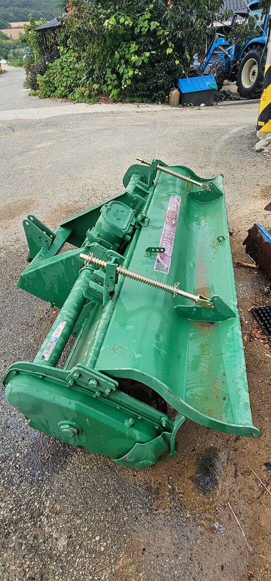  Rotavator WR2150DGW (경폭215cm) 앞좌측면