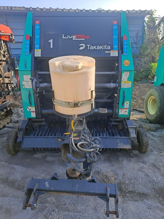 Takakita 원형베일러 VC1172WXB 앞좌측면