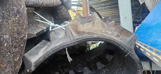  Combine Harvester 궤도 (5Rows) 앞좌측면