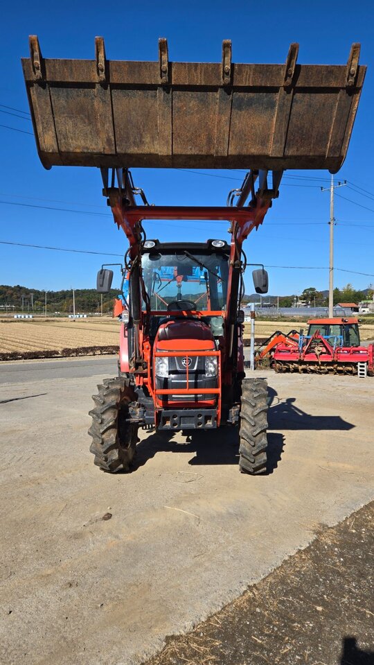 대동 트랙터 RX530 (53마력) 앞좌측면