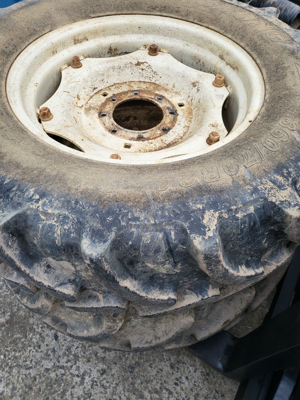 LINGLONG 트랙터 앞타이어 360 앞타이어 앞좌측면