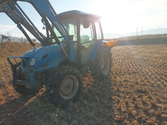 LS 트랙터 U6160 (61마력) 앞좌측면