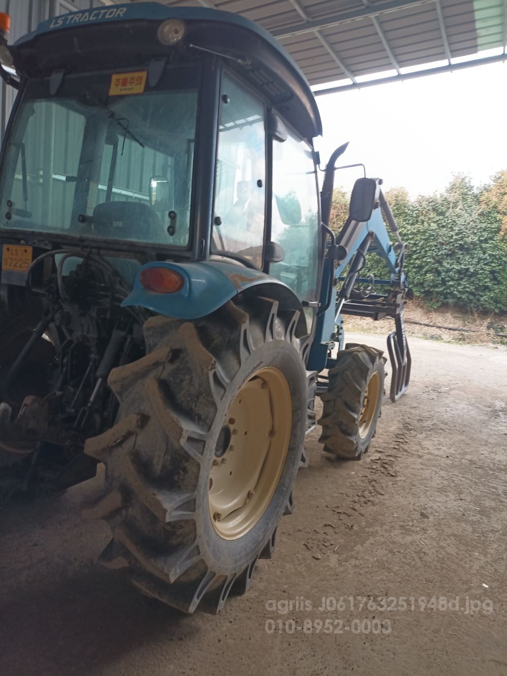 LS 트랙터 U6152 (52마력) 뒤우측면