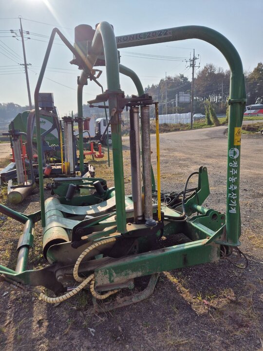  Bale Wrapper Agronic2022  앞좌측면