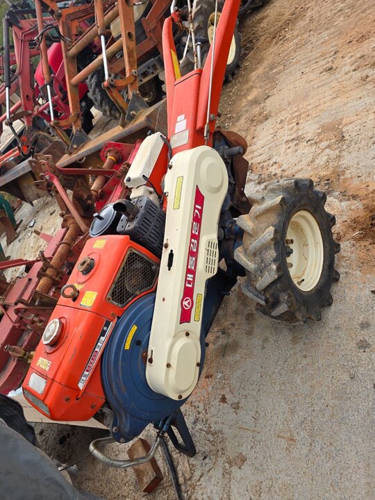 Daedong Power Tiller 10마력 (10hp) 앞좌측면