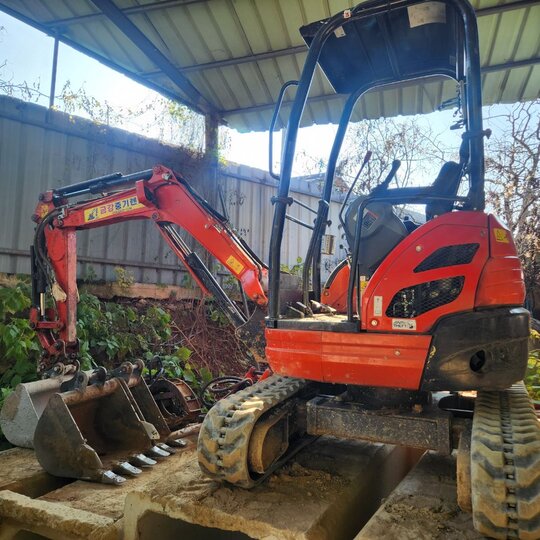  Excavator 구보다20 (2000톤) 앞좌측면