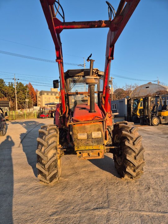 TYM Tractor T860 (70hp) 앞좌측면