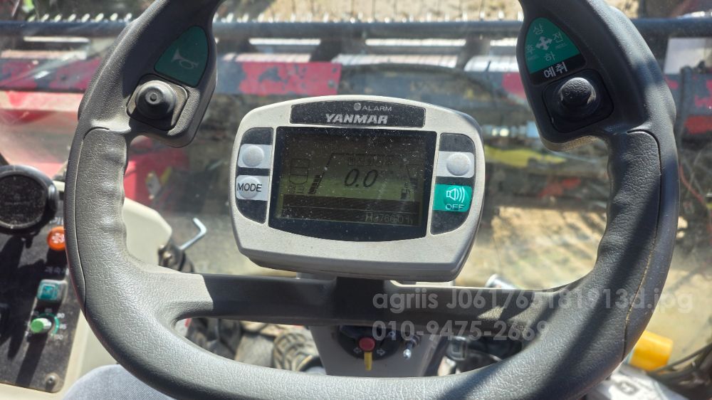얀마 콤바인 AG1140R (보통형) 뒤우측면