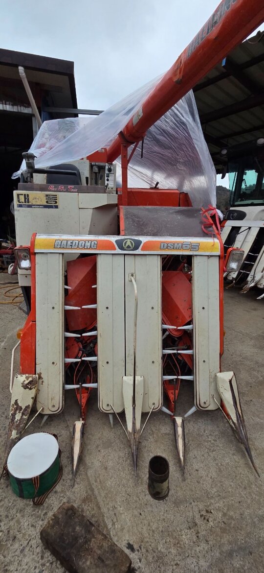 대동 콤바인 DSM65 (4조식) 앞좌측면