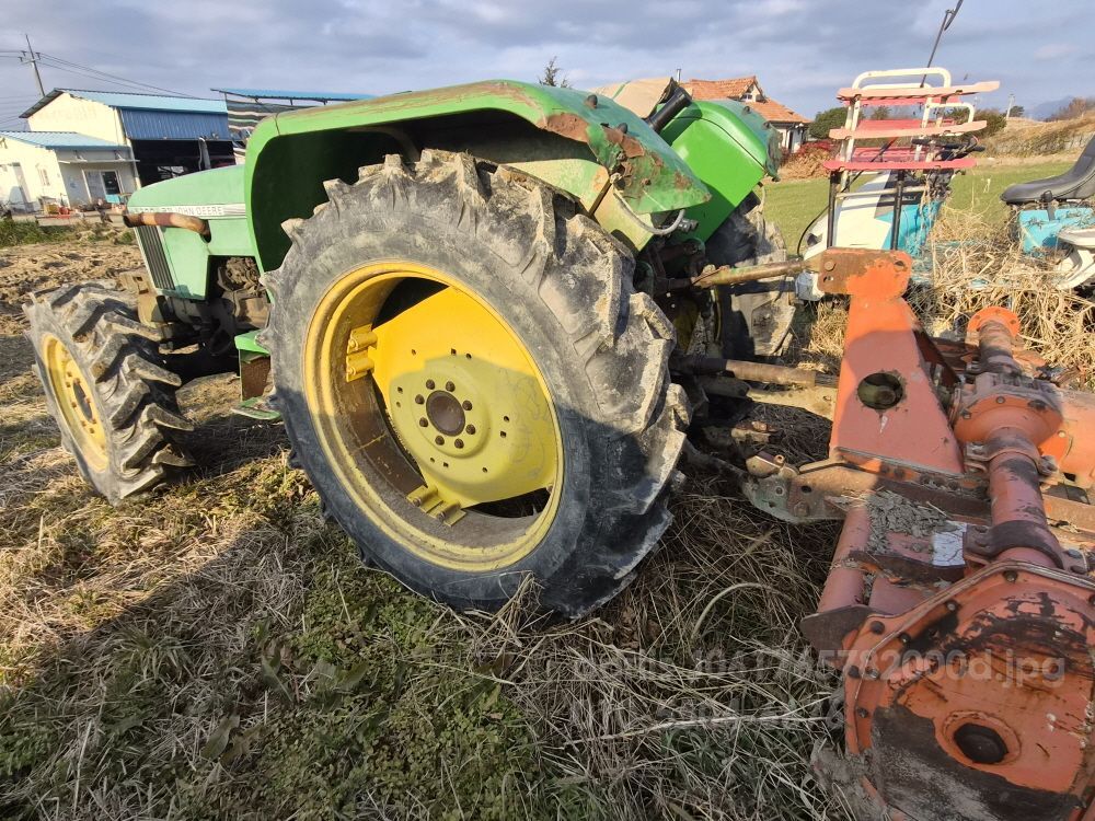 JohnDeere Tractor 5300 (56hp) 뒤우측면
