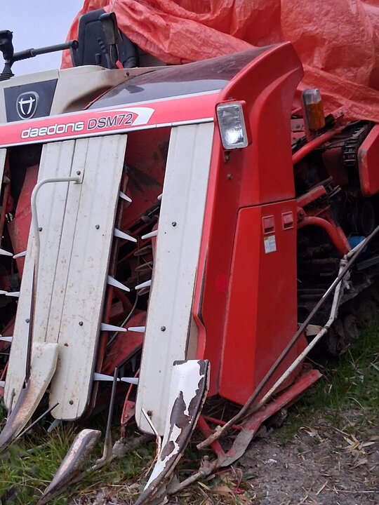 Daedong Combine Harvester DSM72 (4Rows) 앞좌측면