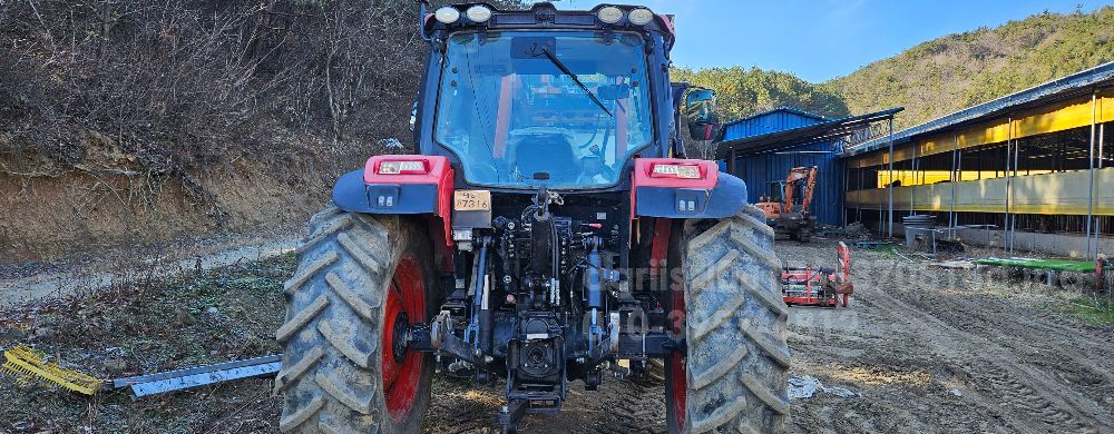 대동 트랙터 HX1400 (142마력) 뒤우측면