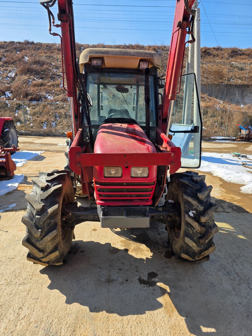TYM Tractor T550.55 (55hp) 앞좌측면