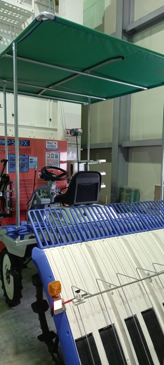 TYM Rice transplanter NP63D (6Rows) 앞좌측면