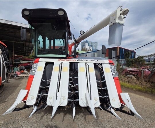 대동 콤바인 DXM120 (6조식) 앞좌측면