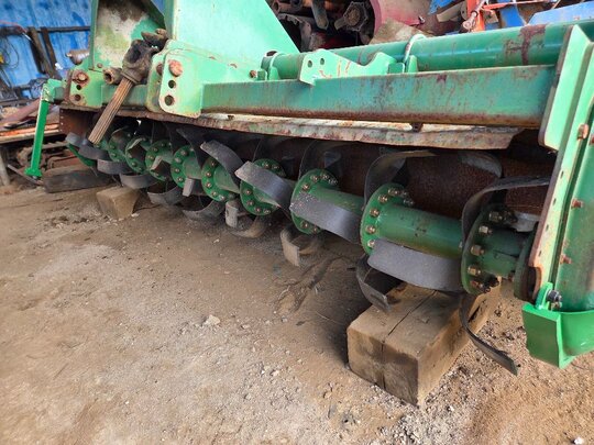  Rotavator WR2800 (경폭280cm) 앞좌측면