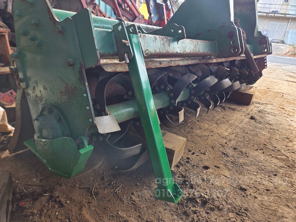  Rotavator WR2800 (경폭280cm) 뒤우측면