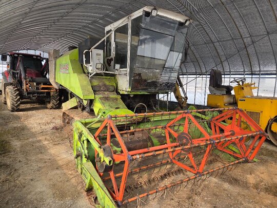 Shibaura Combine Harvester 크라스2600 (보통형) 앞좌측면