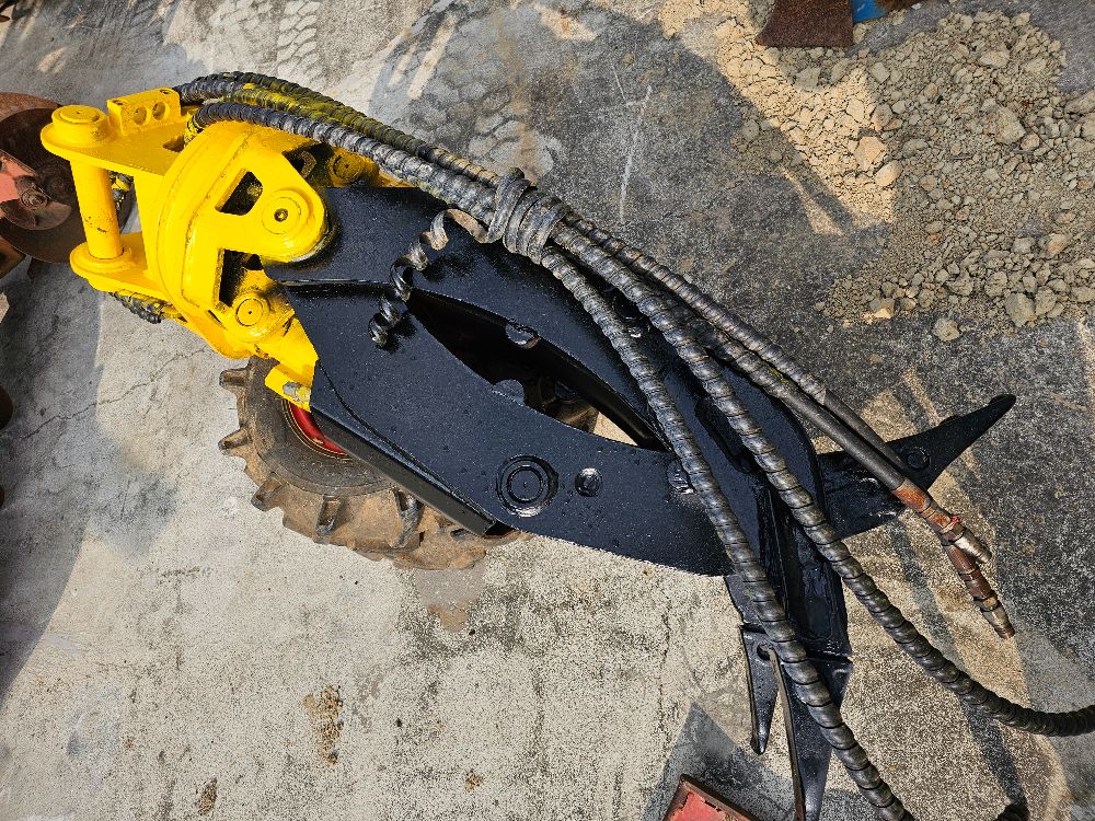 대한중공업 돌집게 02 앞좌측면