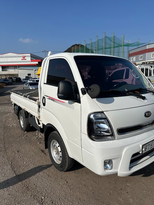 기아봉고3 4륜구동 봉고3 4륜구동 1000KG 앞좌측면