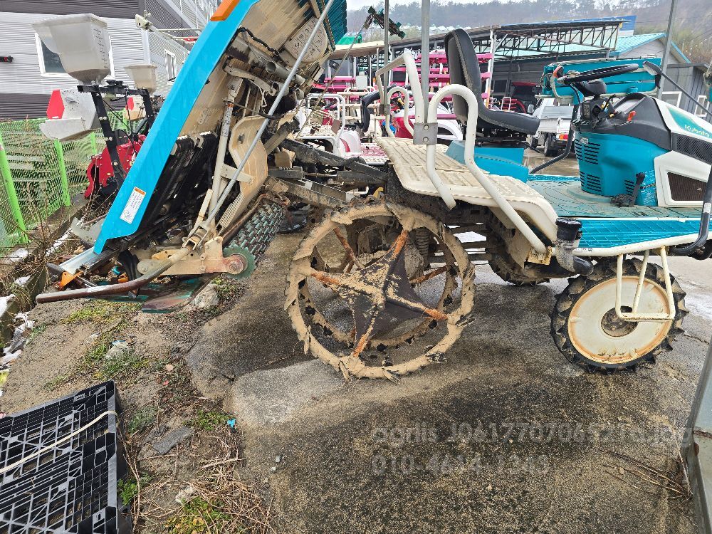 Kubota Rice transplanter KP8D (8Rows) 뒤우측면