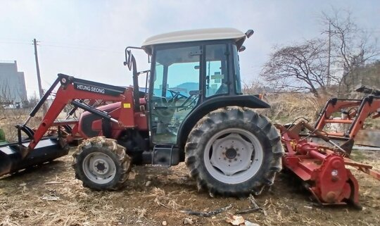 TYM Tractor T552 (55hp) 앞좌측면