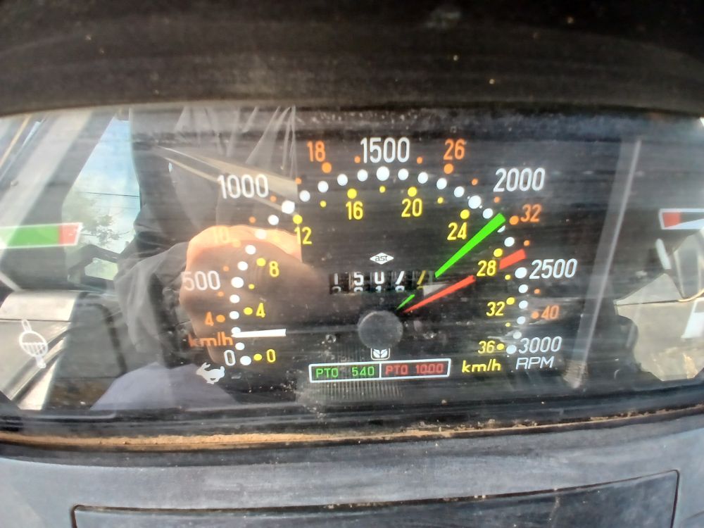 NewHolland Tractor 110-90DT (110hp) 앞좌측면