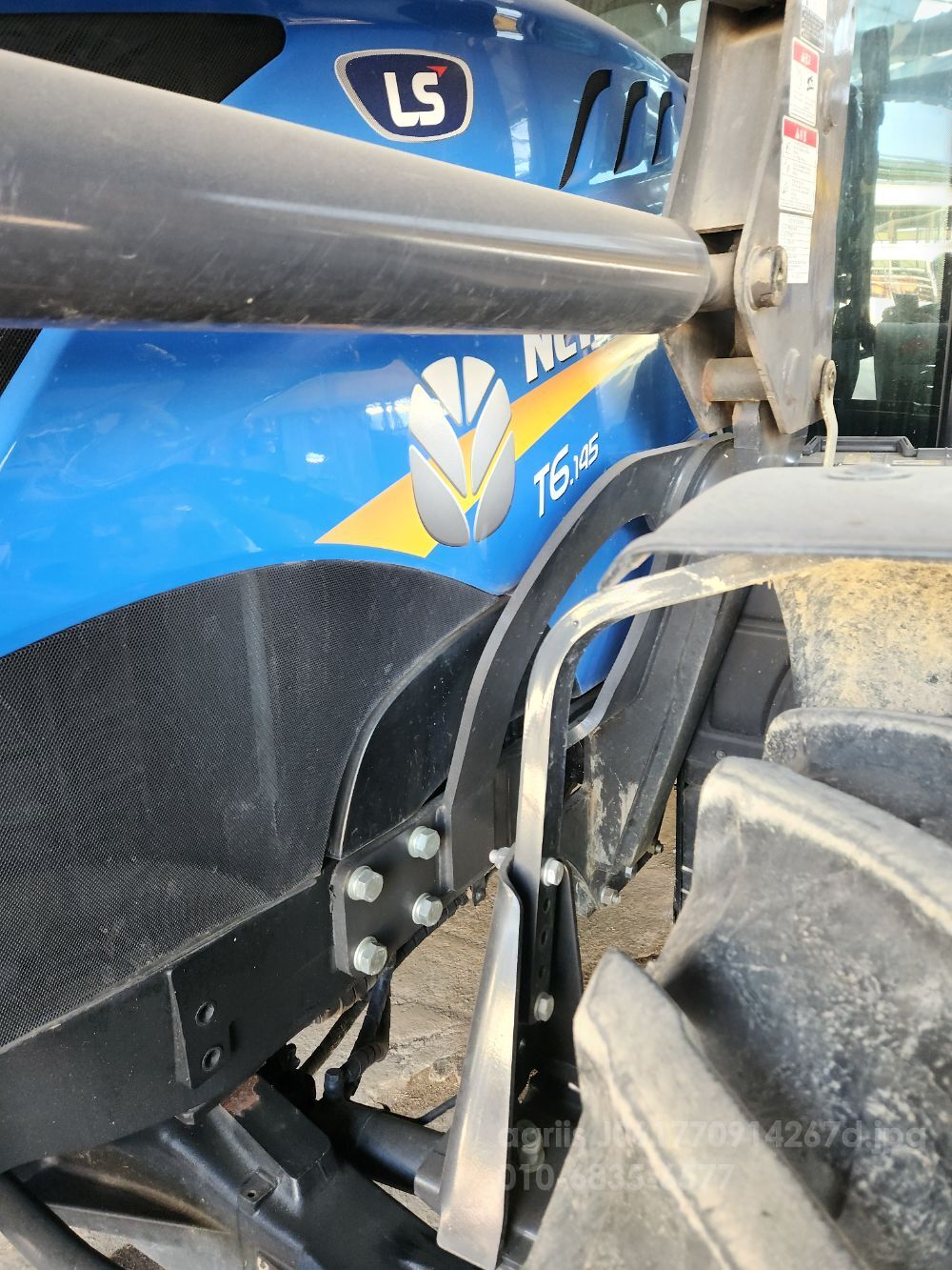 NewHolland Tractor T6.145 (145hp) 뒤우측면