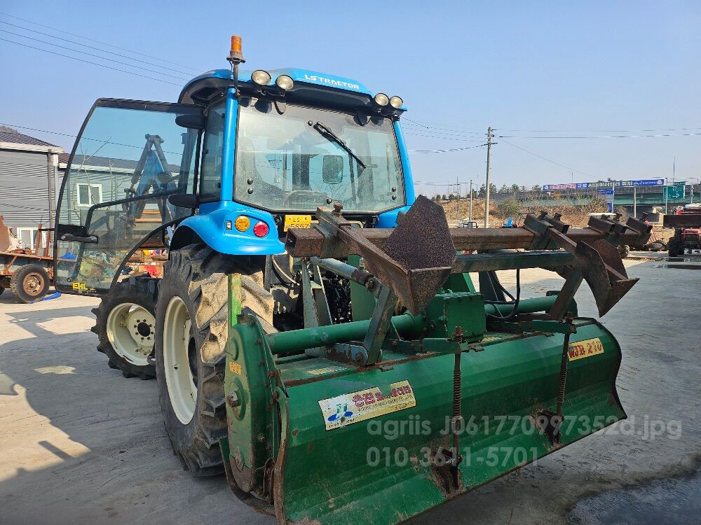 LS Tractor P7175 (80hp) 뒤우측면