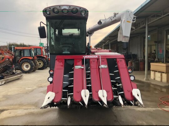 얀마 콤바인 YH5101 (5조식) 앞좌측면