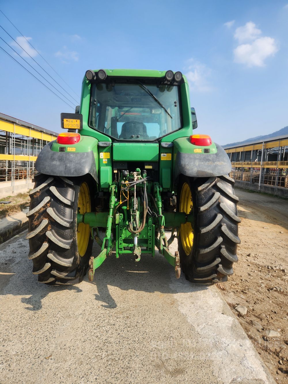 존디어 트랙터 JD6520-PREMIUM (110마력) 뒤우측면