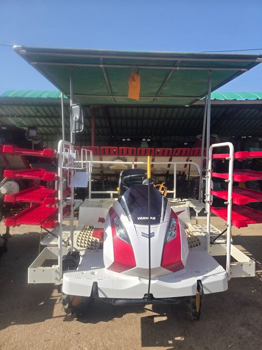 Yanmar Rice transplanter YR8DZ (8Rows) 앞좌측면