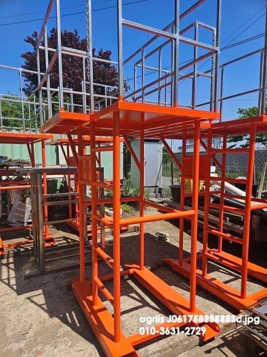 국내제작 지게차용  고소작업대 앞좌측면