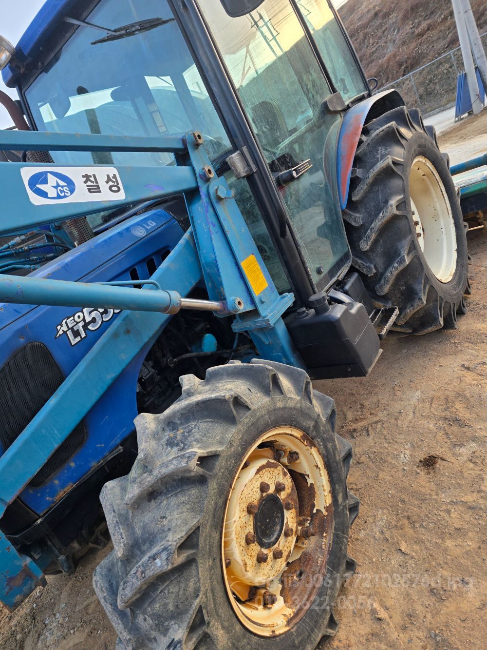 LS 트랙터 트렉터LT55.55마력 (55마력) 뒤우측면
