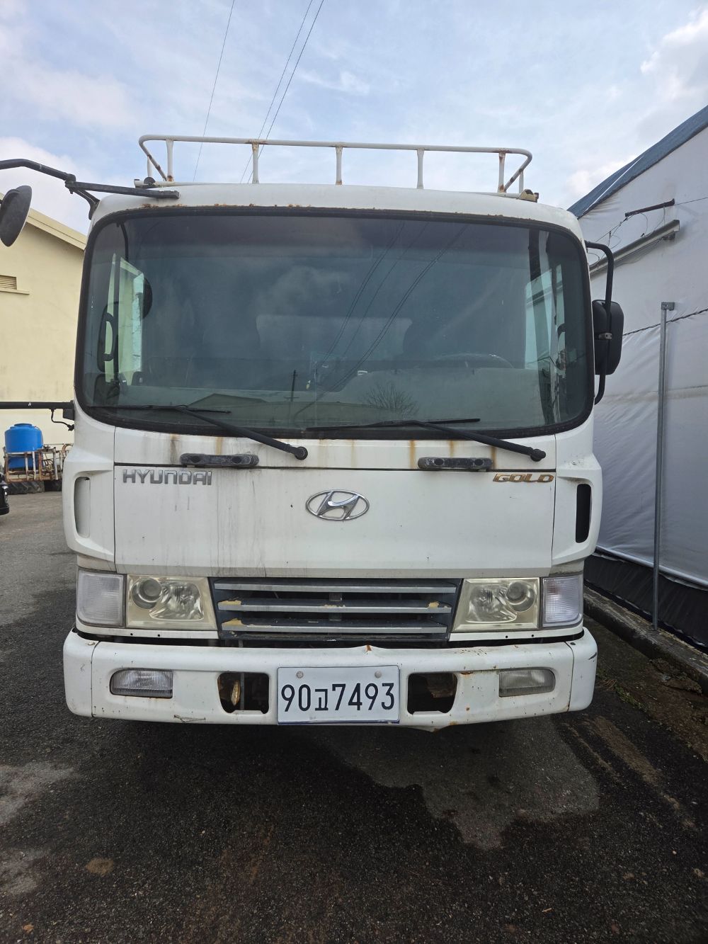 Hyundai 4.5톤 어부바 7m10 카고  앞좌측면