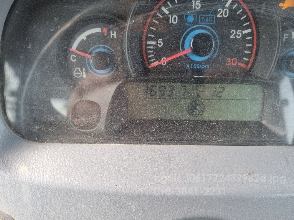 LS 트랙터 P7195 (97마력) 뒤우측면