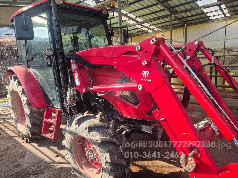 TYM Tractor T70 (70hp)