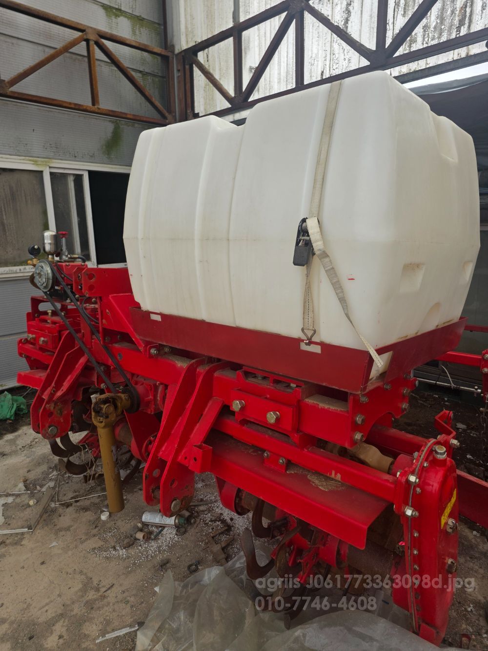  웅진 콩 파종기 장자동화 콩 파종기  뒤우측면