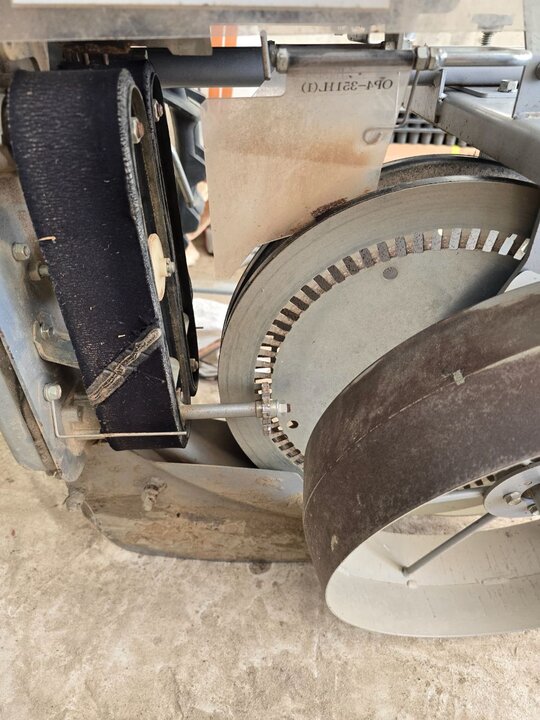  동력이식기 VP-11B  앞좌측면